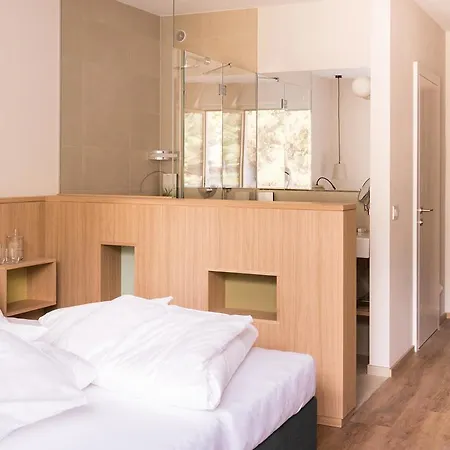 Flora & 3* Merano